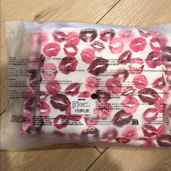 New With Tags Skims Boyfriend Loose Set All Over Lipstick Medium - Picture 3 of 3